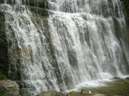 waterfall-260506_1920.jpg